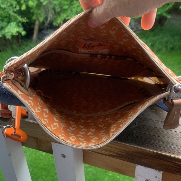 Fossil Key-Per Vintage Crossbody - Picture 7 of 8